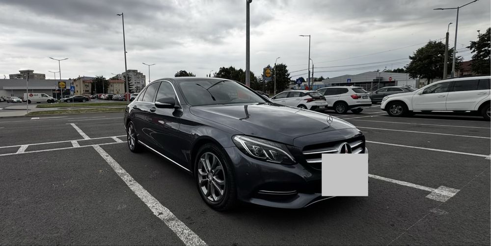 Mercedes-Benz C220