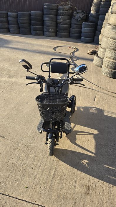 Triciclu electric impecabil