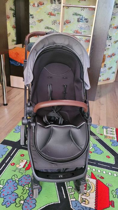 Продам прогулочную коляску Coballe