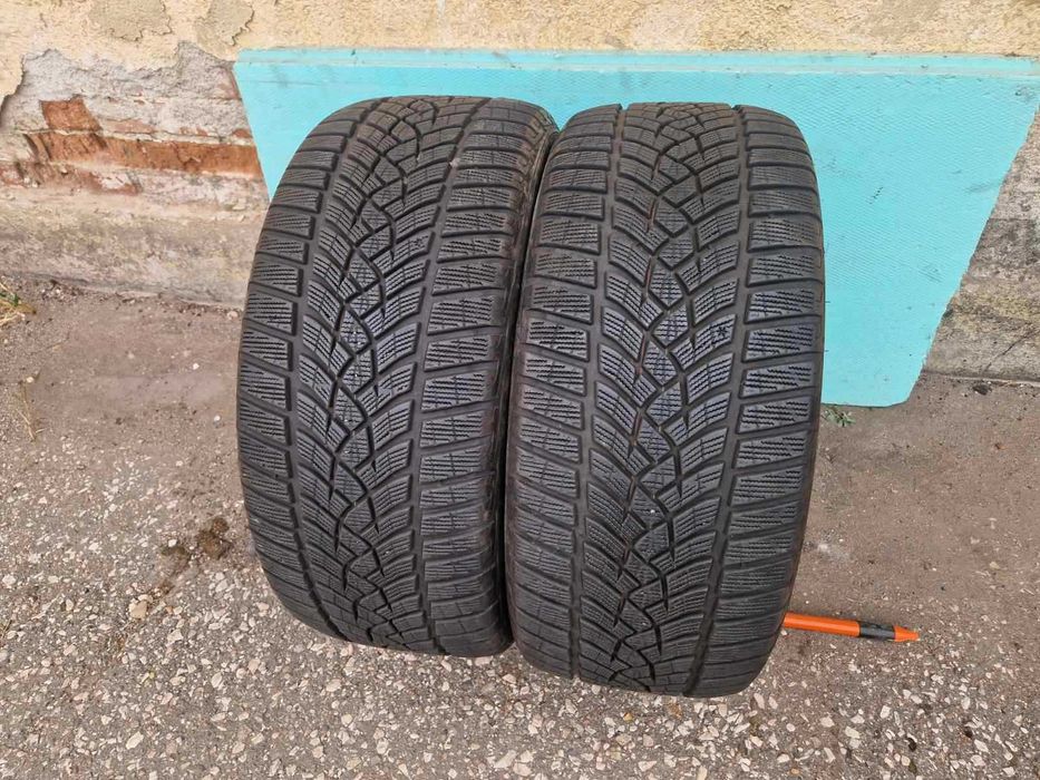 2 Goodyear R21 265/40 Зимни гуми  DOT2623