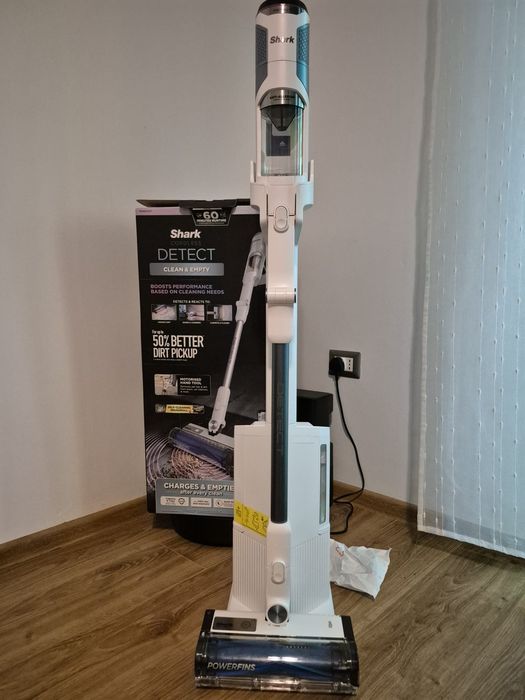 Aspirator Shark fără fir