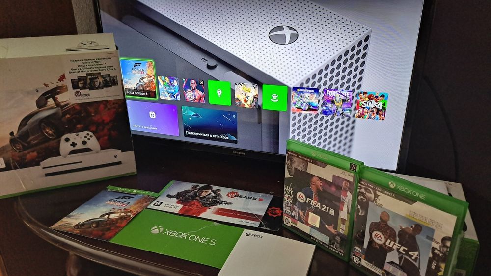 XBOX one S. 1Тб.