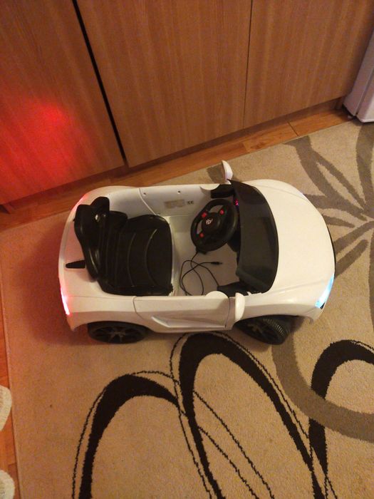 Mașina copii folosita 1 luna