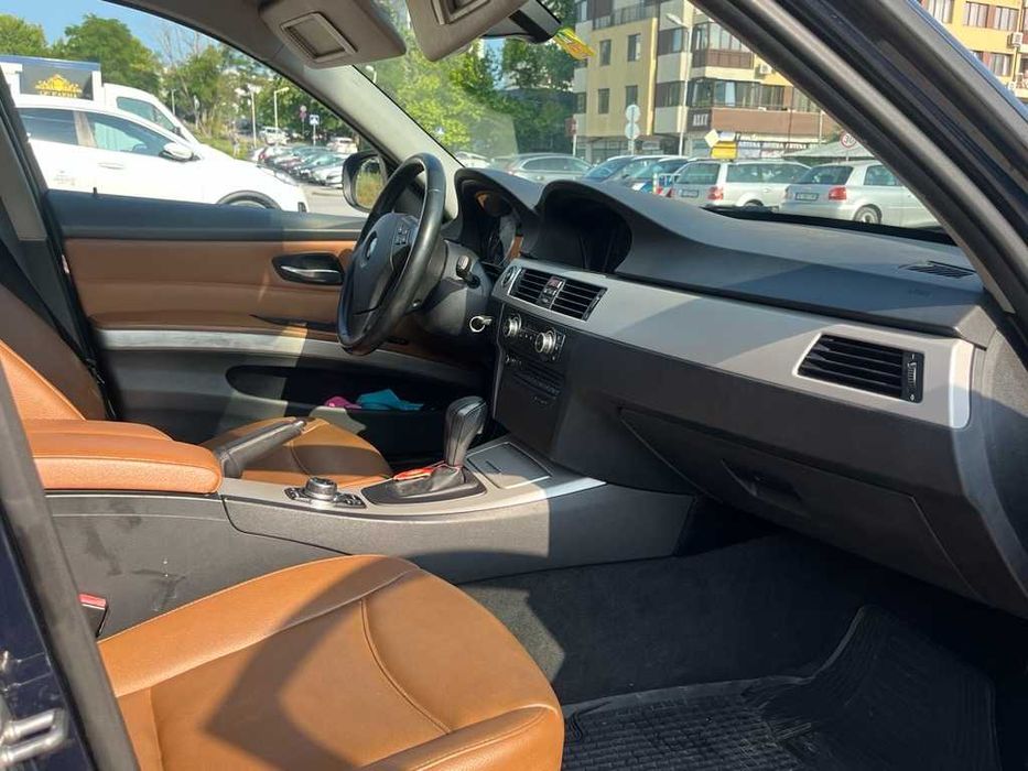 BMW*E91*Facelift*318d*Автомат*Нави*Кожа*2010