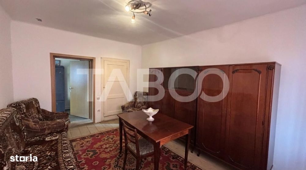 Casa individuala de vanzare 756 mp teren Sura Mare zona deosebita