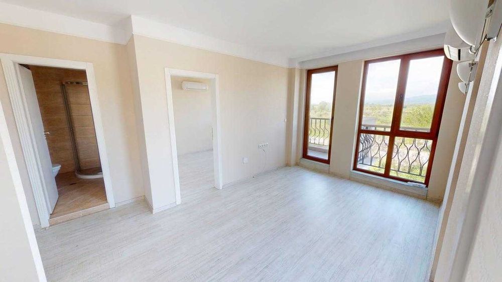 Продава се Тристаен апартамент в к.к. Слънчев бряг - 57 кв.м за 1402 €/кв.м - Снимка #2