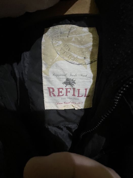 Geaca bomber REFILL  cu glugă .
