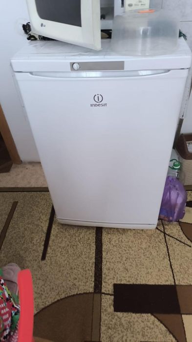 Морозильник Indesit