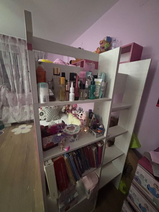 Двуетажно момичешко легло