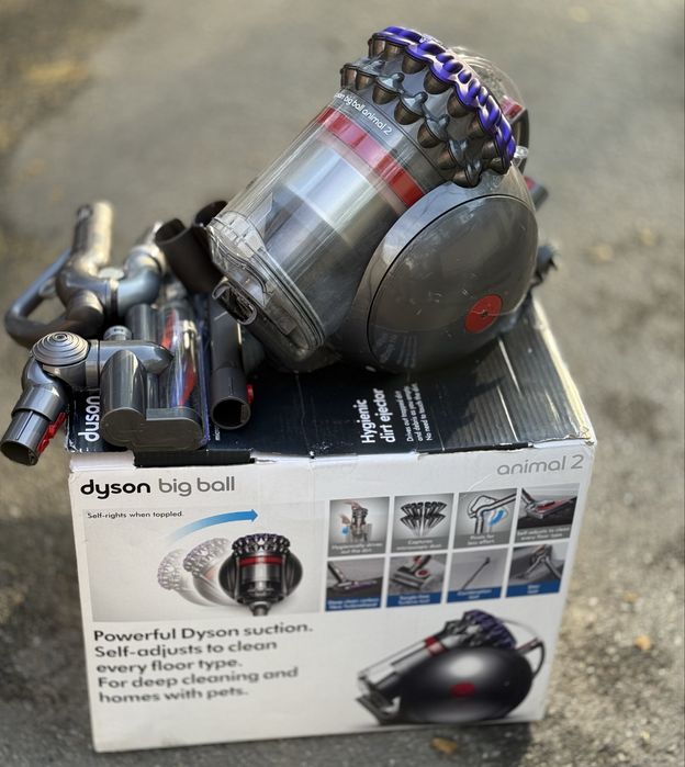 Мощна безторбична прахосмукачка Dyson Big Ball Animal 2, 600W