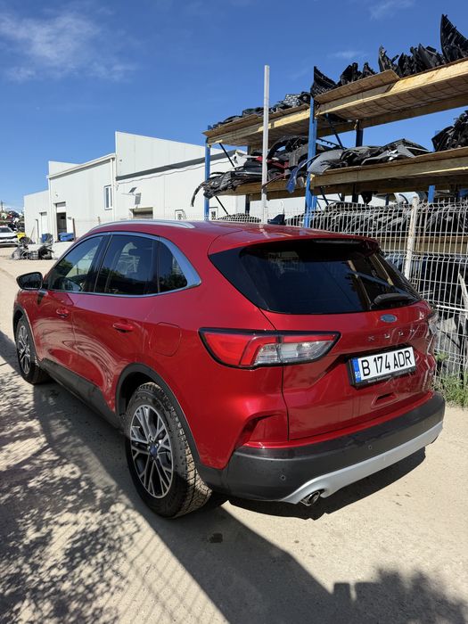 Ford Kuga 2021 PLUG IN HIBRID Titanium avariat / avariate