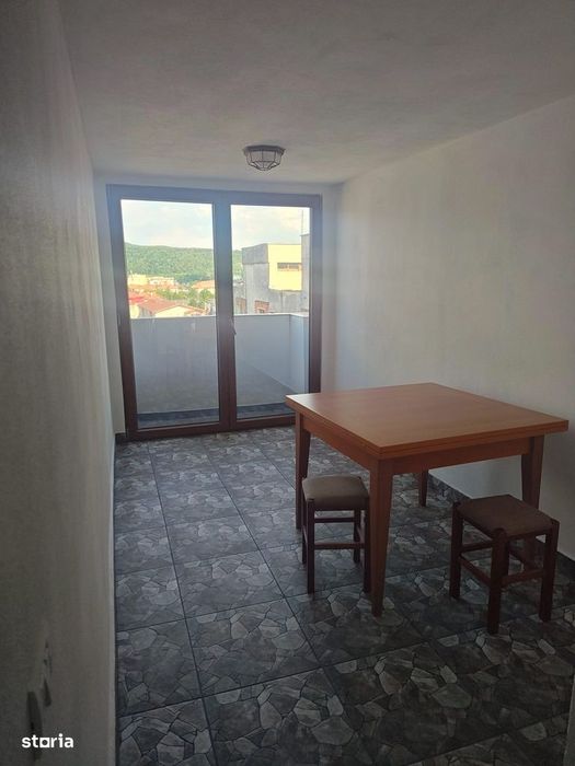 Apartament 3 camere / Centrala pe gaze / Ramnicu Valcea /