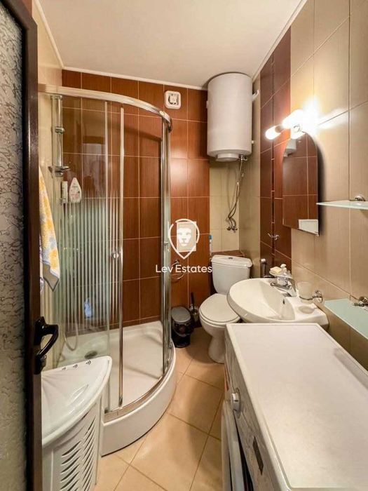 Продава се Тристаен апартамент в Бургас, Сарафово - 75 кв.м за 1094 €/кв.м - Снимка #6