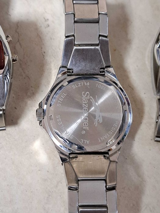 Продавам ръчен часовник