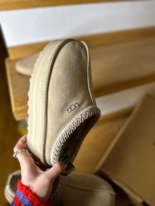 Vând UGG nepurtati mărimea 36