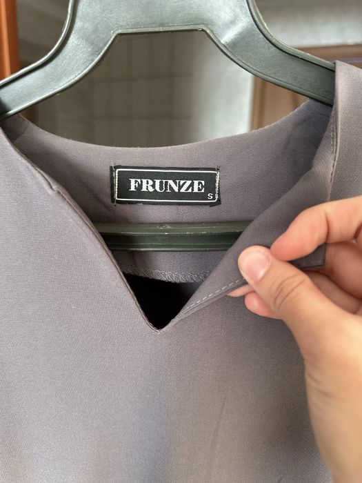 Красивая повседневная платье