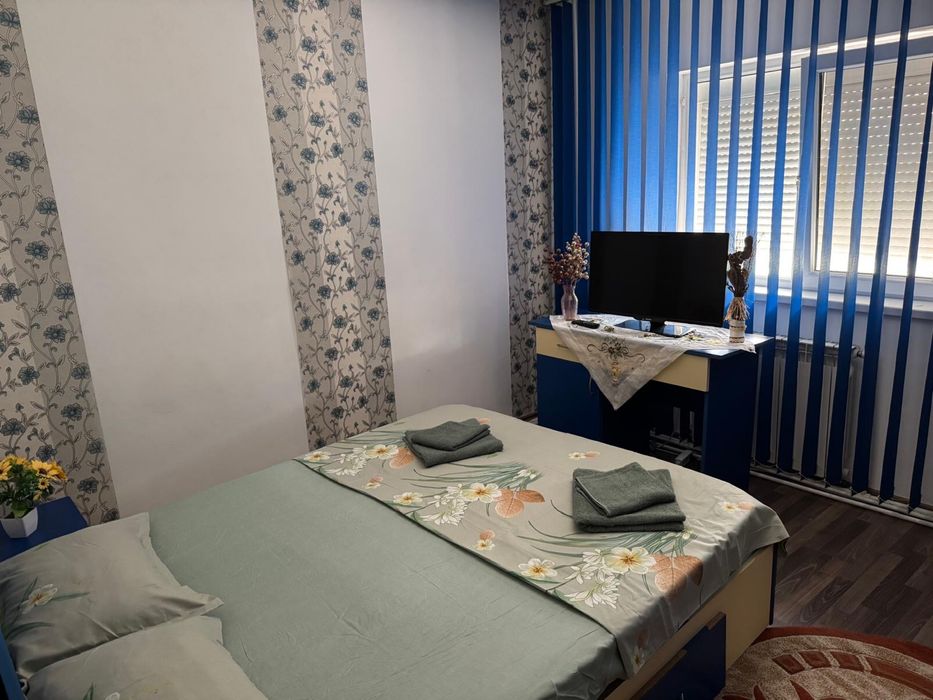 Inchiriez apartament cu 3 camere pe termen lung