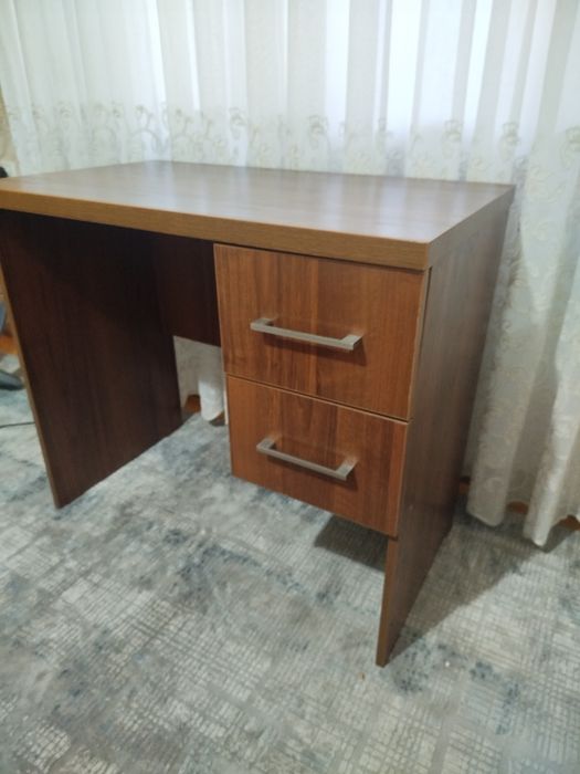 Продается Офисный стол