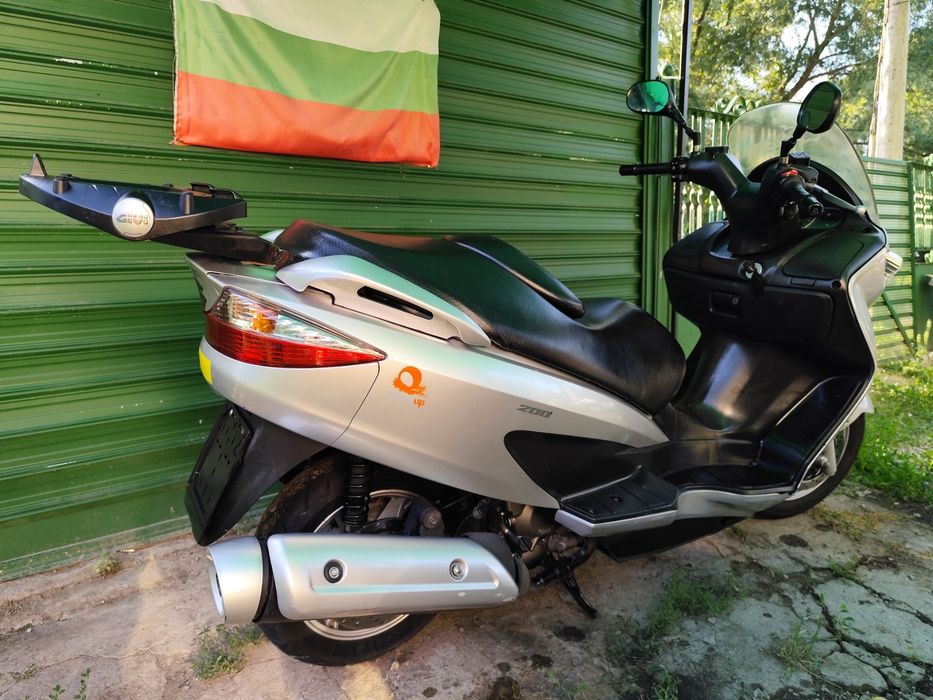Сузуки Бъргман 200 Suzuki burgman 200