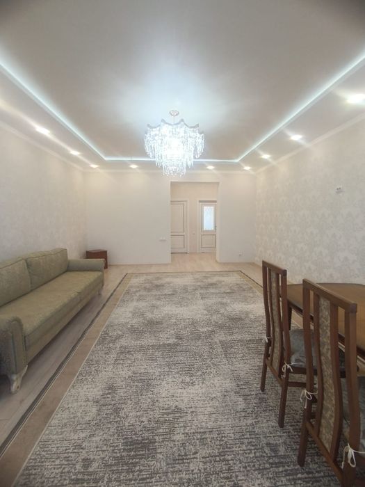 Район Универмаг, 2 комн,74 кв,3/5