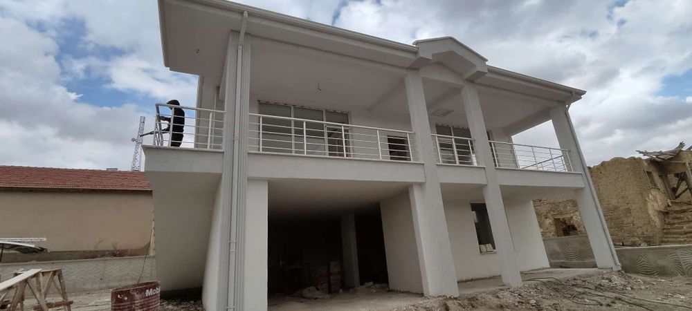 Алуминиеви и Стъклени Парапети