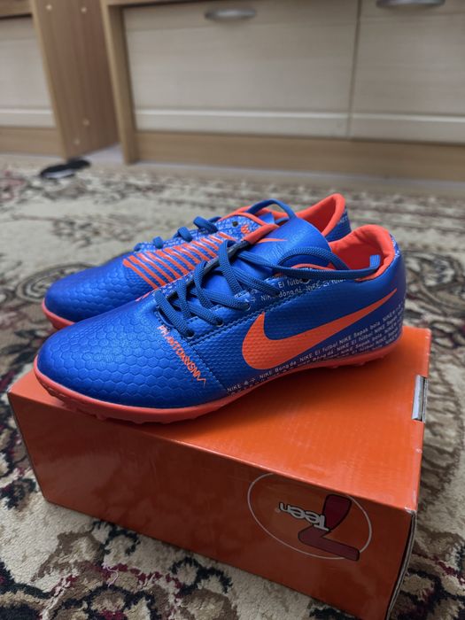 Сороконожка nike срочно продам