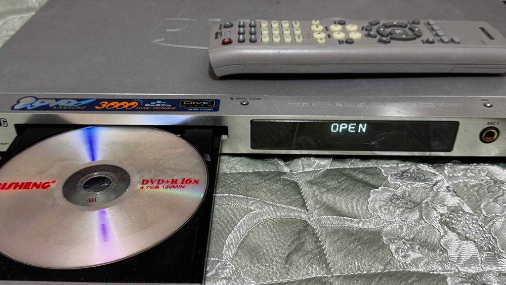 Караоке плейер DVD-K110