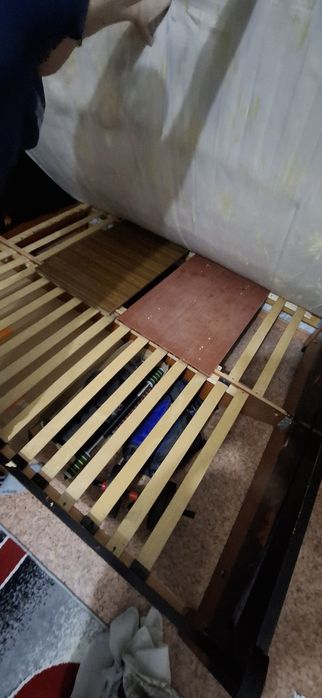 Продам кровать вместе с матрасом