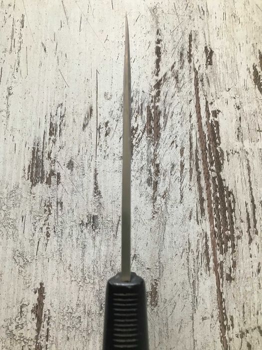 Нож с бокс остър