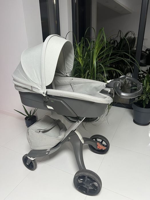 Urgent!!! Vand carucior Stokke v5 gri