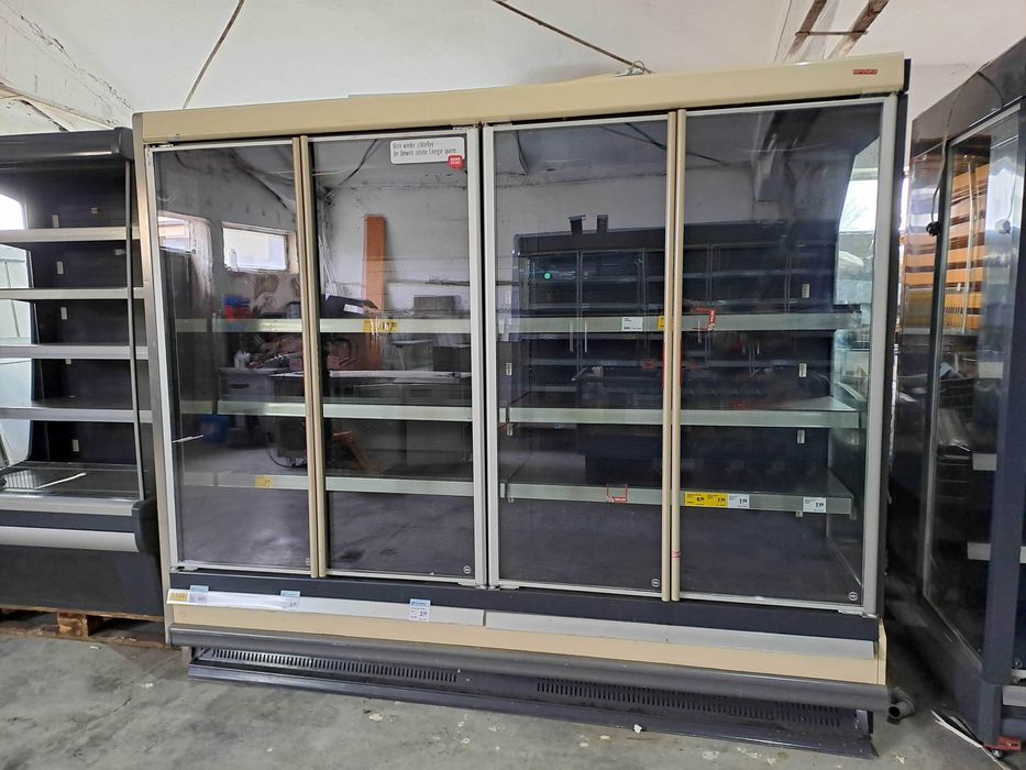 Хладилна витрина Arnec вертикална