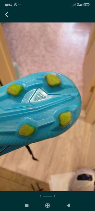 Продам обувь для футбола