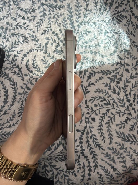 Продам Айфон 16 Про