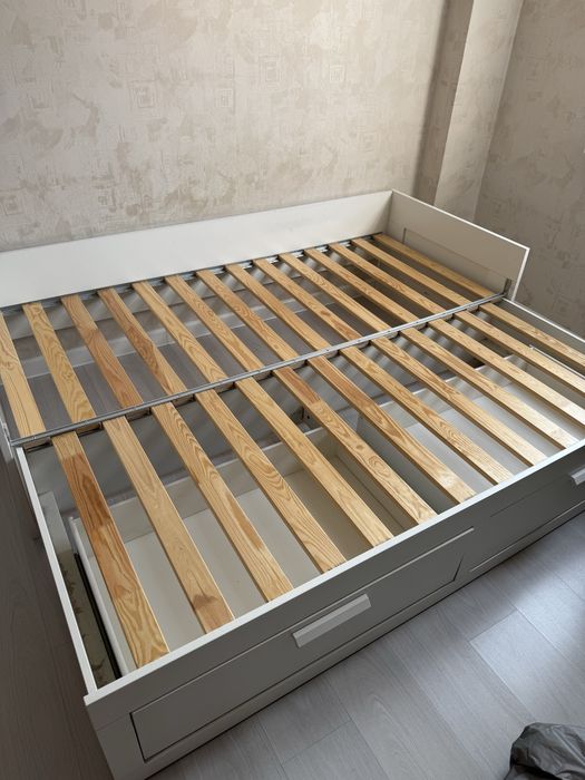 Кровать IKEA Бримнэс