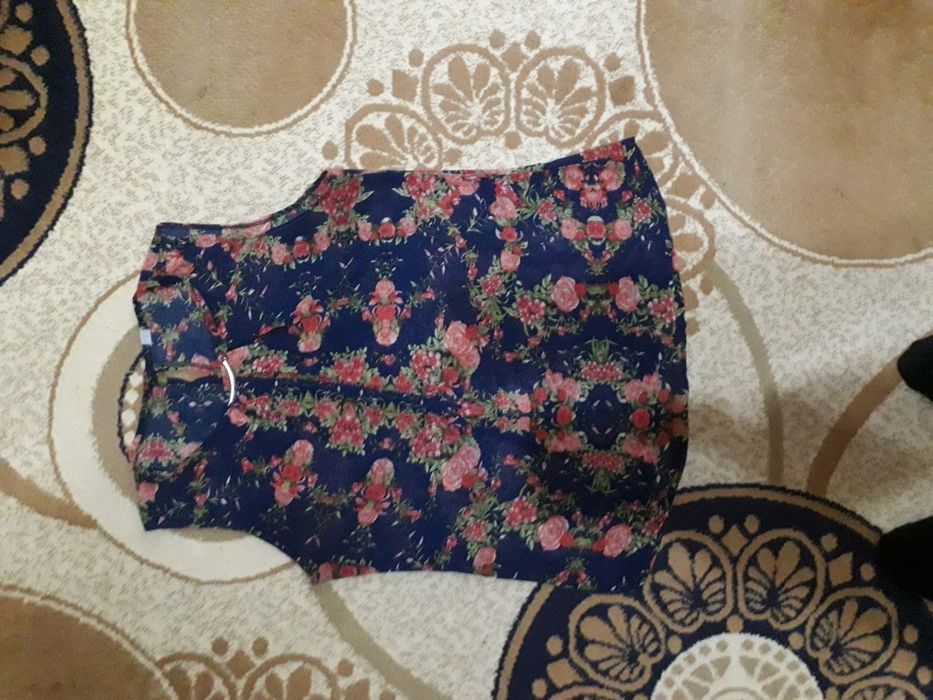 Брюки  зеленые в отличном состоянии 46 размер