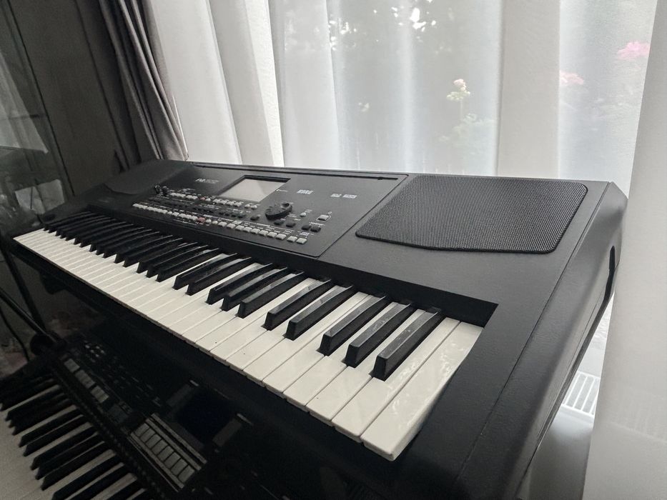 Korg pa300 noua