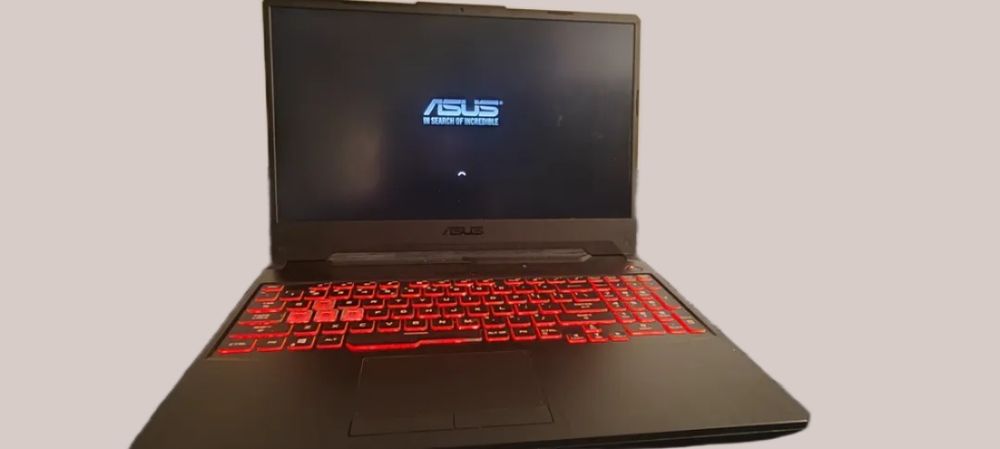 Vând laptop de gaming Asus tuf A15