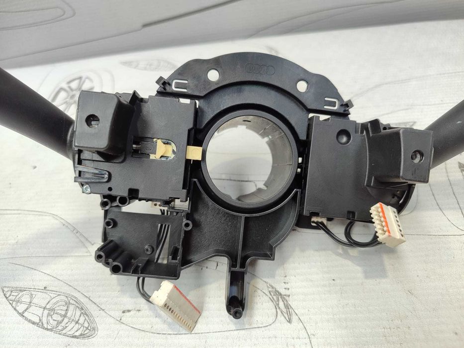 Ansamblu manete comenzi volan + spiră Audi A4 S4 B8 8K 8K0953502BC 2009 / [2008-2015] / (5B3)