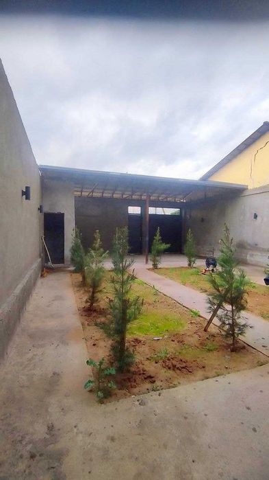 Янги  6 хона 3 уровень 3 сотикли ховли сотилади Кибрай рн