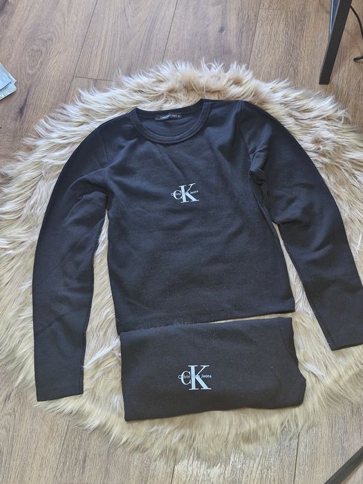 Дамски блузи къси на Ck