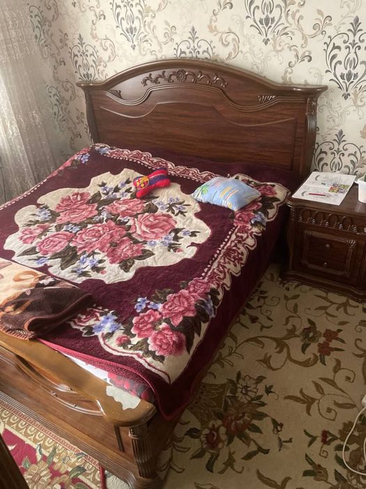 Продается спальный гарнетур