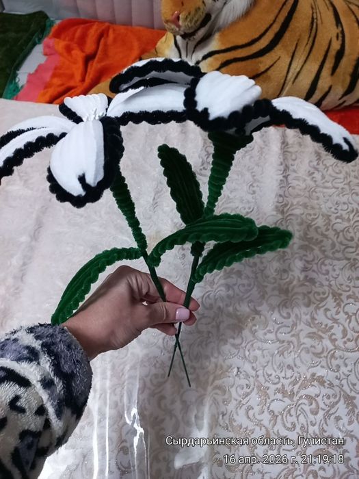 Кул мехнати билан ясалган гуллар