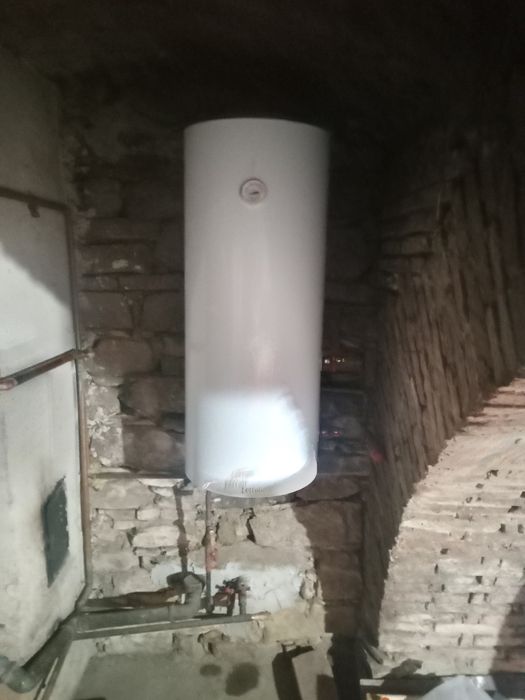 Vând Boiler Ferroli cap 100litri