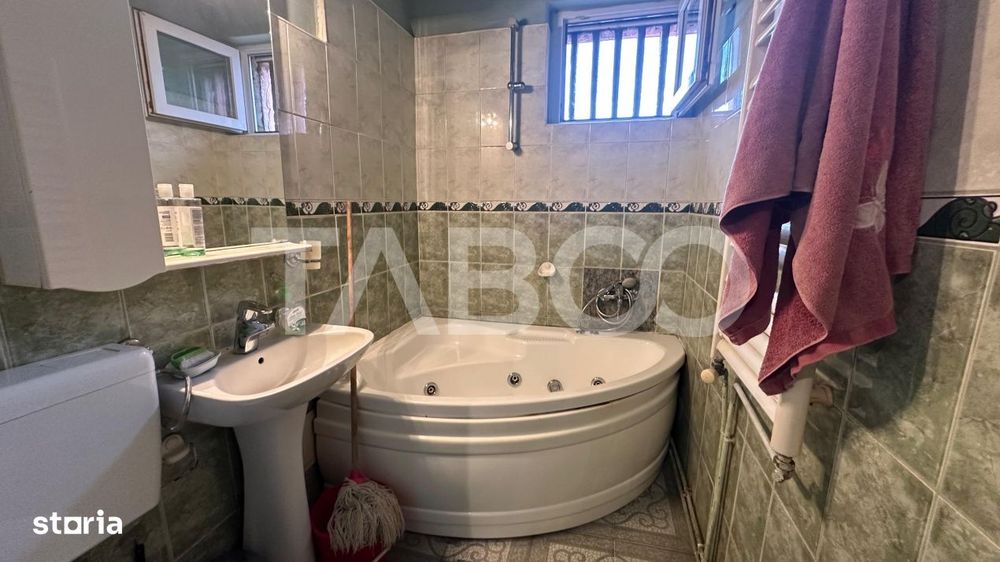 Apartament 3 camere etaj intermediar 2 balcoane zona Terezian Sibiu