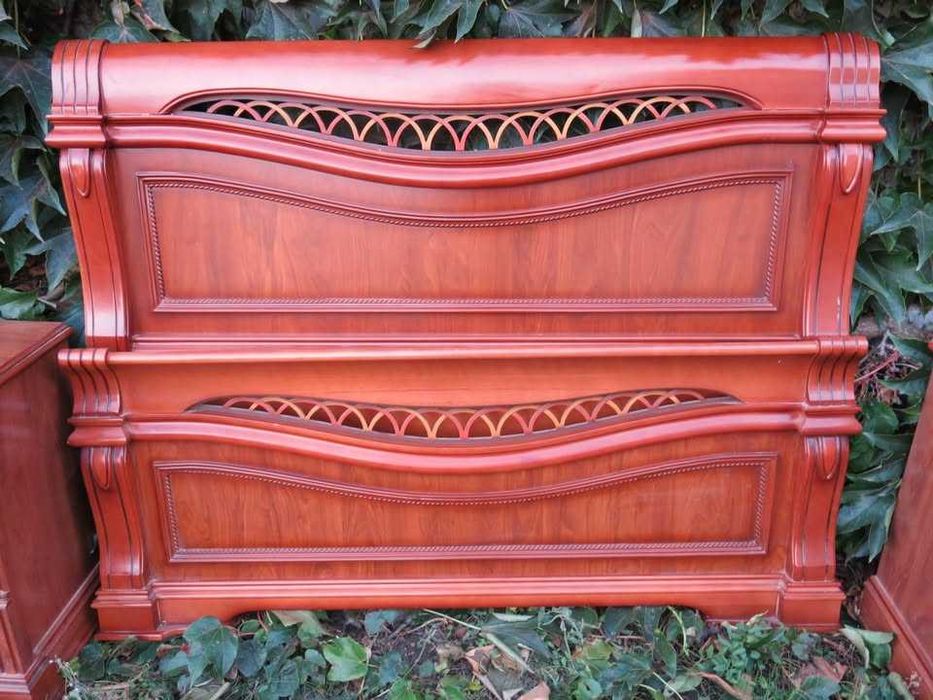 Класическа спалня