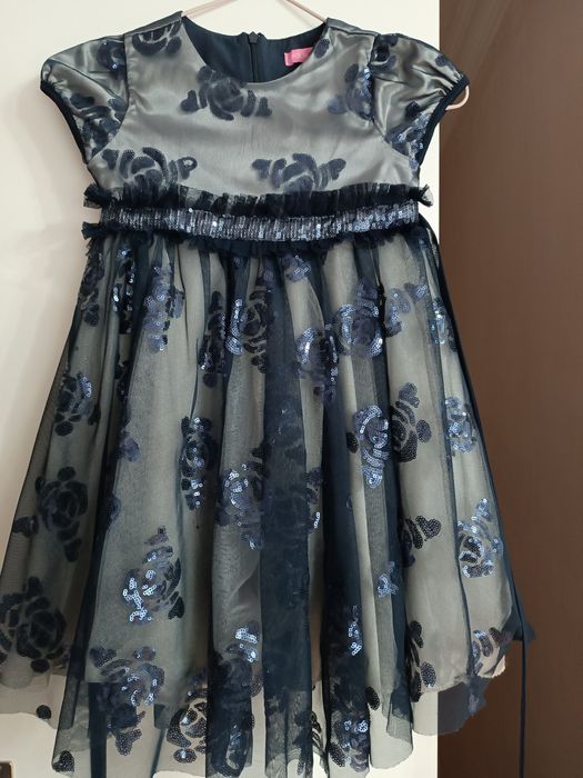 Платья на девочку нарядные