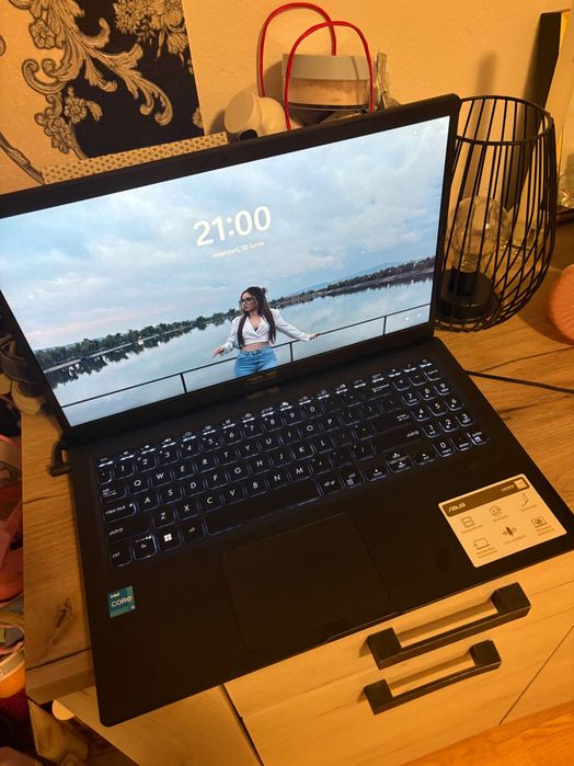 Laptop Asus Vivo Book 15