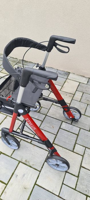 Scaune, carucioare, cadre handicap