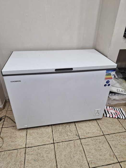 Продам морозильную камеру