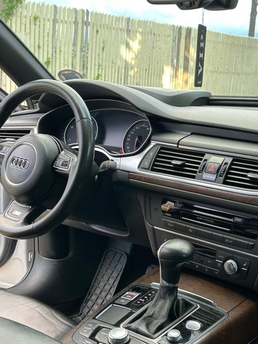 Audi A6 C7 / distronic / head up / nightvision / quattro